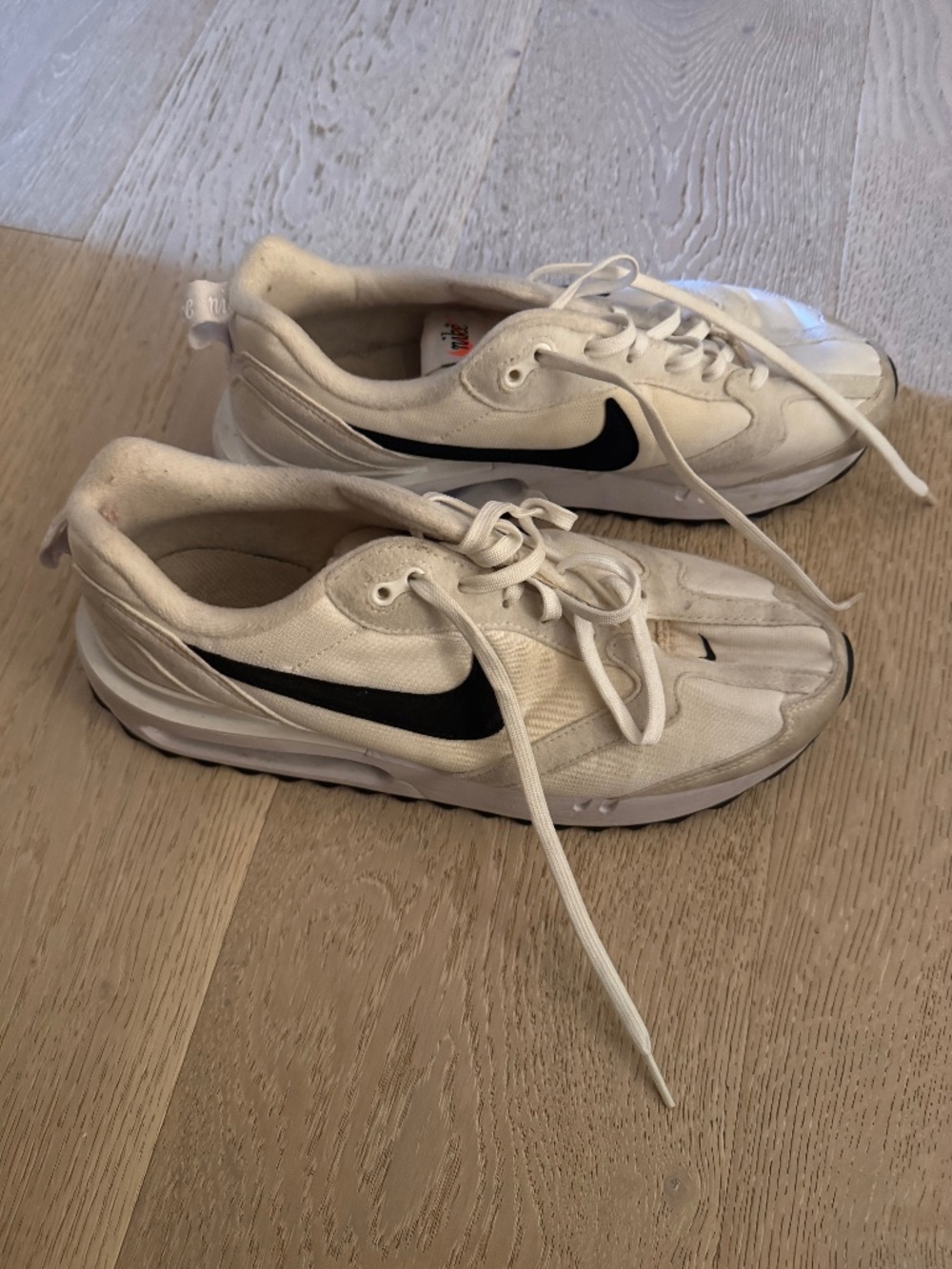 Nike Runners - size 9